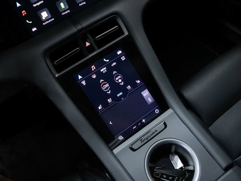 Certified 2025 Porsche Taycan 4S AWD/4WD image 28