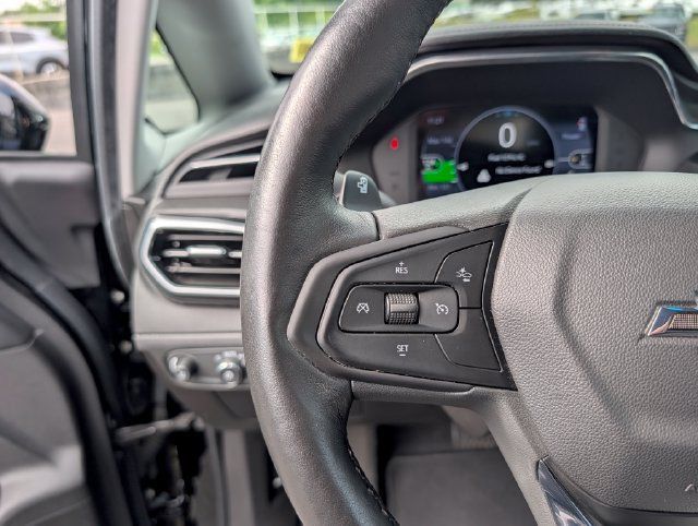 Used 2023 Chevrolet Bolt LT w/ Infotainment Package FWD image 19