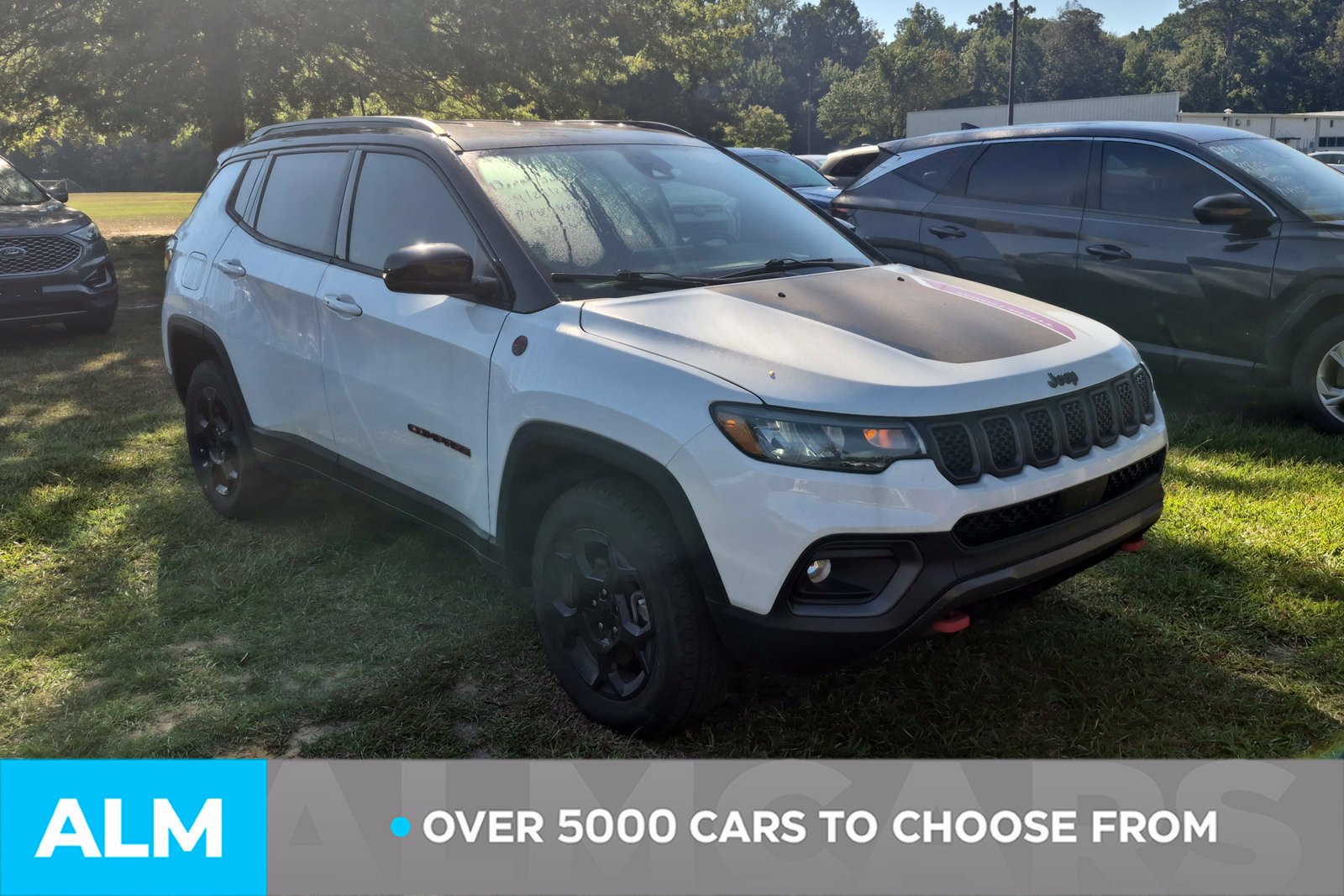 Used 2023 Jeep Compass Trailhawk AWD/4WD image 2