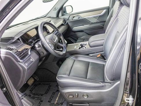 Used 2024 GMC Acadia Denali image 17