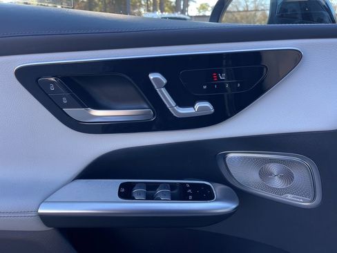 Used 2023 Mercedes-Benz GLC 300 4MATIC image 18