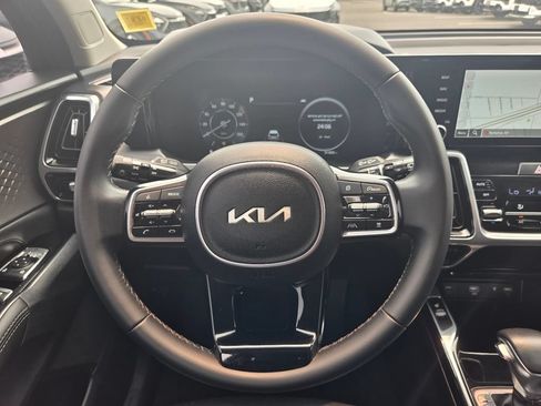 Used 2023 Kia Sorento SX AWD/4WD image 13