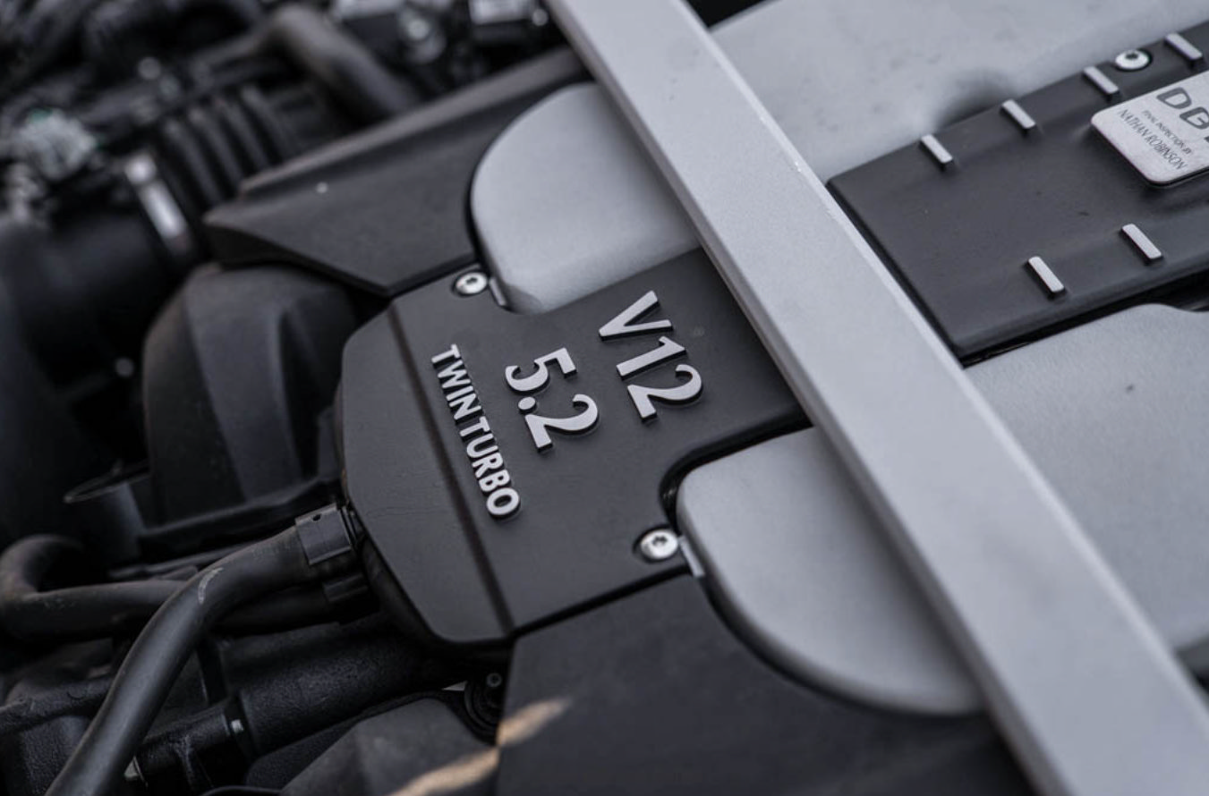 Used 2018 Aston Martin DB11 V12 RWD image 9
