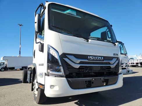 New 2025 Isuzu NPR HD RWD image 5