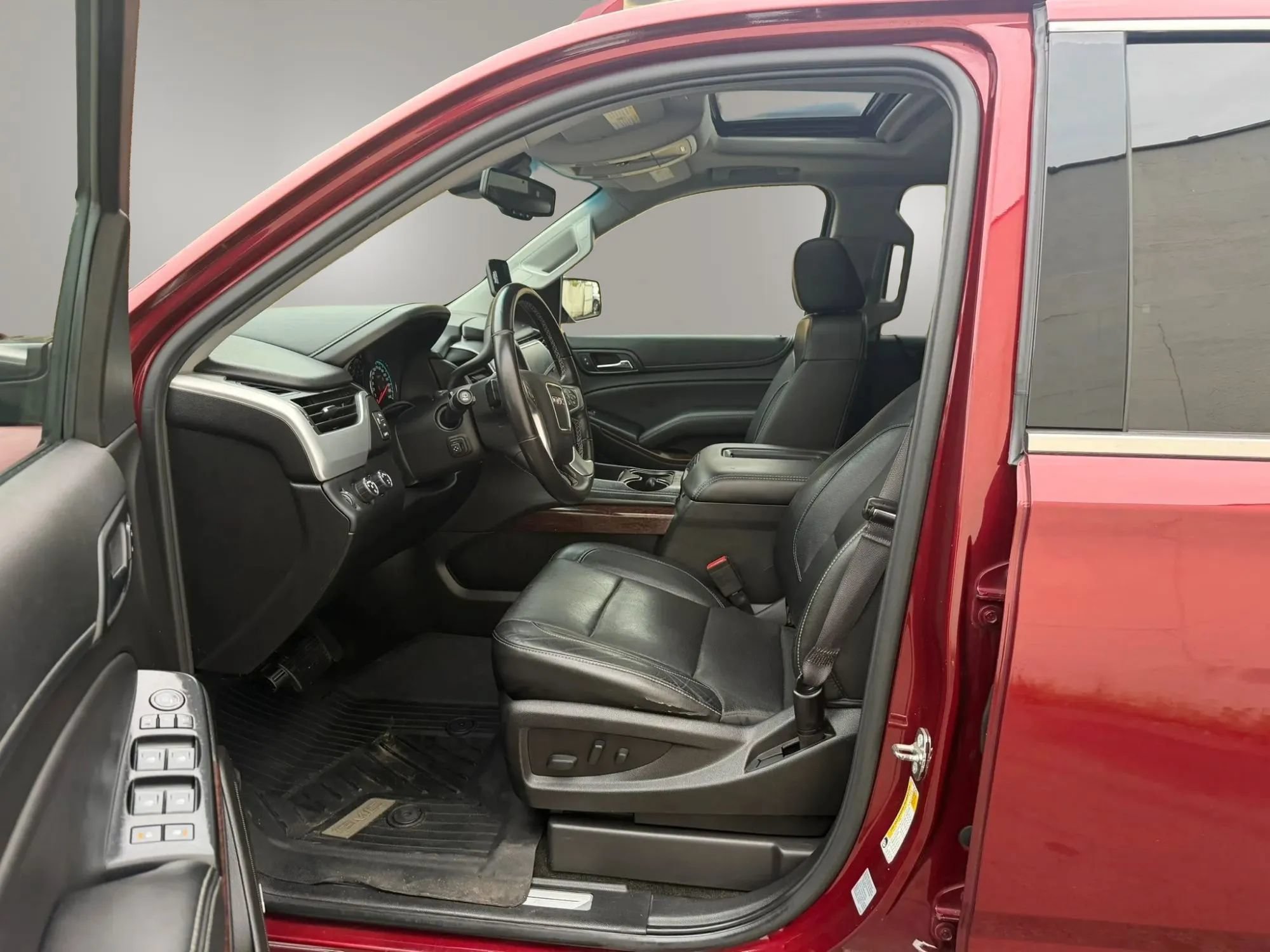Used 2017 GMC Yukon SLT w/ Premium Edition AWD/4WD image 25