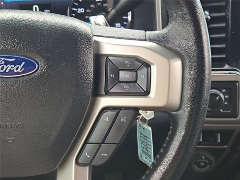 Certified 2022 Ford F350 Lariat w/ Lariat Value Package AWD/4WD image 26