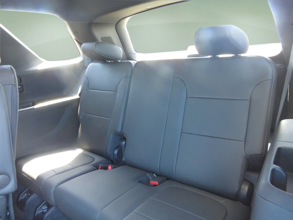 Certified 2023 Chevrolet Traverse Premier FWD image 26