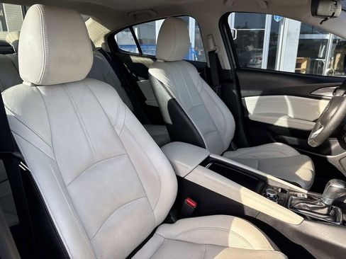 Used 2018 MAZDA MAZDA3 Grand Touring image 11