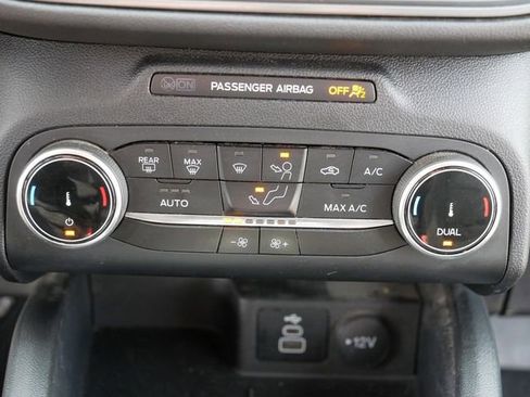 Used 2025 Ford Escape Active AWD/4WD image 30