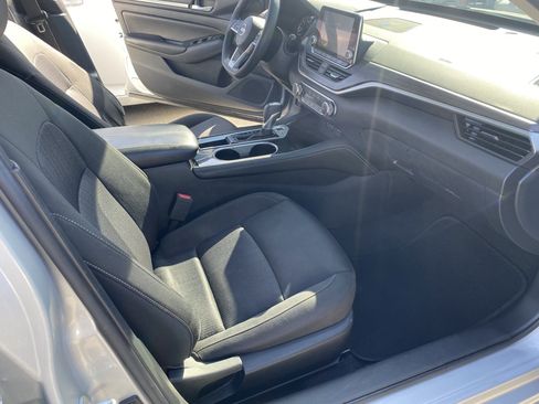 Used 2023 Nissan Altima 2.5 SV FWD image 21
