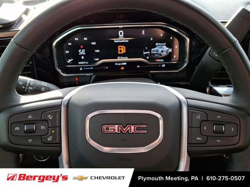 Certified 2025 GMC Sierra 1500 SLT image 21