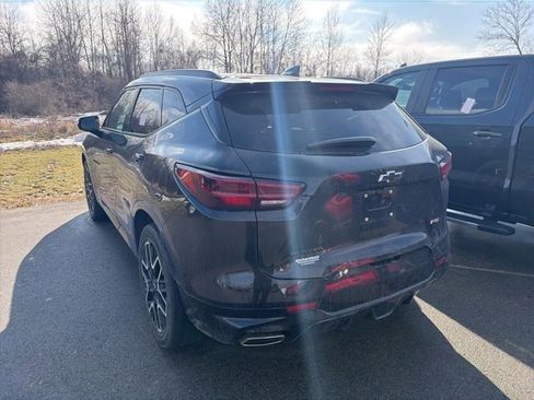 Used 2023 Chevrolet Blazer RS w/ Enhanced Convenience Package image 6