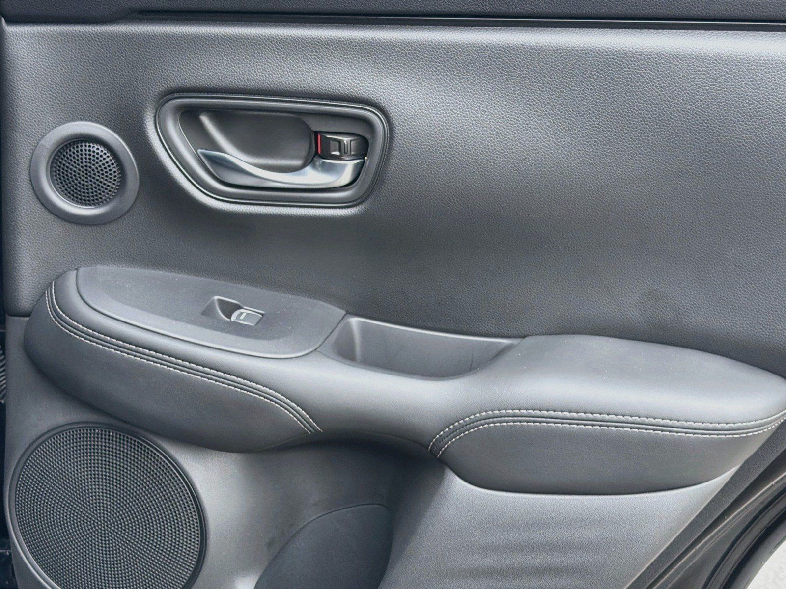 Used 2025 Honda HR-V EX-L image 28