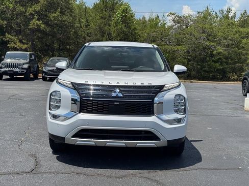 Used 2024 Mitsubishi Outlander FWD image 8