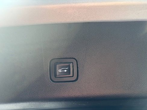 Used 2018 Chevrolet Traverse Premier w/ Redline Edition image 47