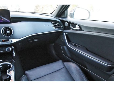 Used 2023 Kia Stinger GT-Line w/ Sun & Sound Package image 10