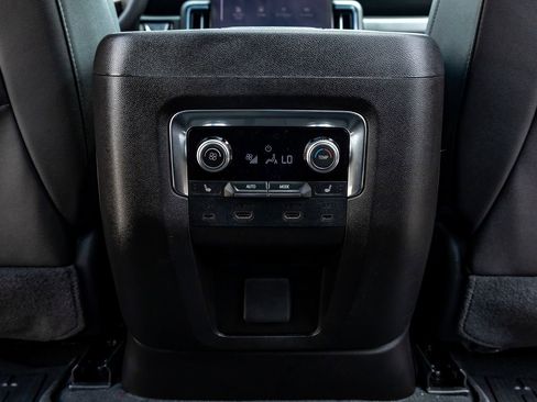Used 2026 GMC Yukon XL AT4 w/ AT4 Premium Plus Package AWD/4WD image 34