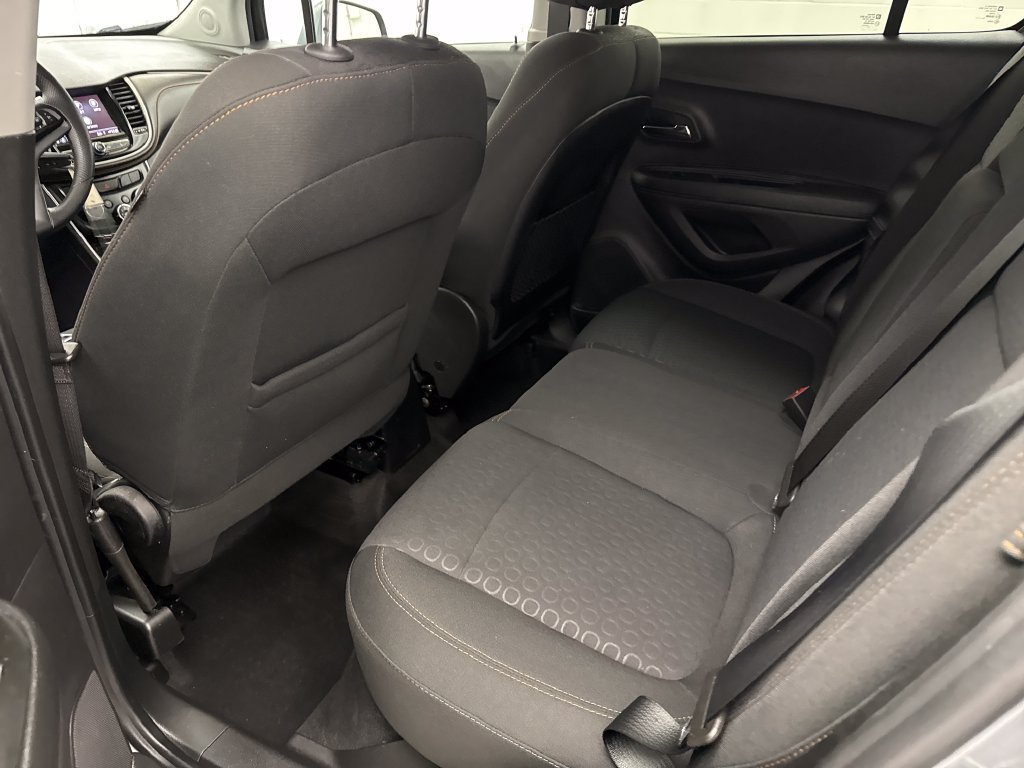 Used 2020 Chevrolet Trax LS w/ Tint and Cruise Package AWD/4WD image 21