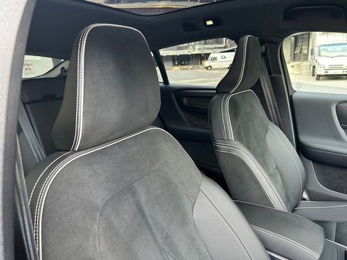 Certified 2022 Volvo C40 P8 Recharge Ultimate image 23