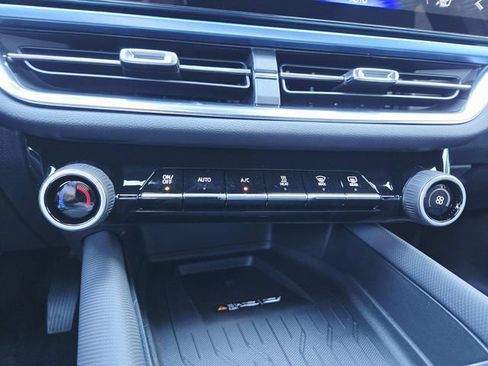 New 2026 Chevrolet Equinox EV LT image 21