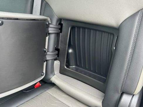 Used 2023 Chevrolet Silverado 1500 ZR2 w/ Technology Package image 38