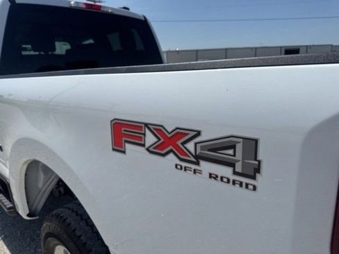 Used 2024 Ford F250 XLT w/ FX4 Off-Road Package image 4