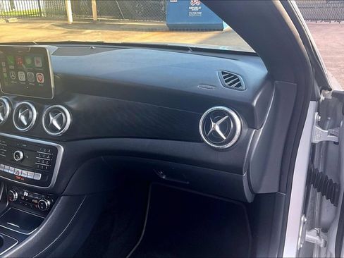 Used 2019 Mercedes-Benz CLA 250 image 21
