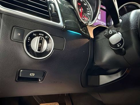 Used 2018 Mercedes-Benz GLS 550 4MATIC image 38