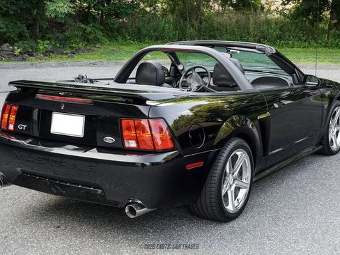 Used 2003 Ford Mustang GT RWD image 8