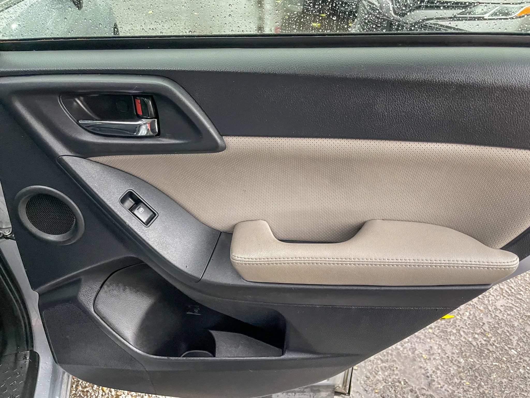Used 2015 Subaru Forester 2.5i Touring AWD/4WD image 33