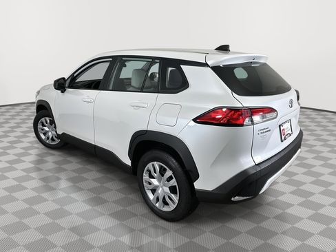 Used 2023 Toyota Corolla Cross L image 16