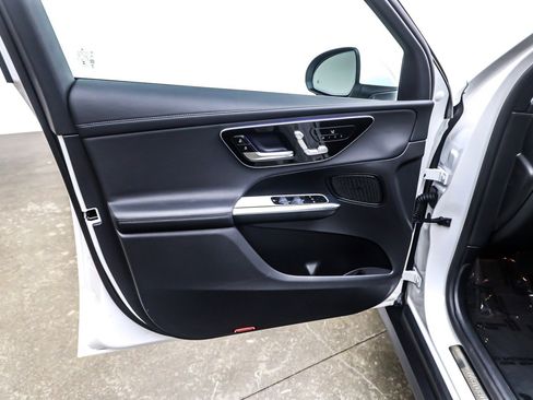 Certified 2025 Mercedes-Benz GLC 300 image 22