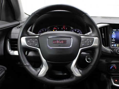Used 2024 GMC Terrain SLT w/ Infotainment Package II image 11