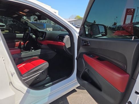Used 2022 Dodge Durango R/T AWD/4WD image 15