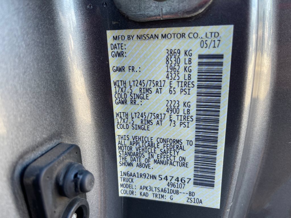 Used 2017 Nissan Titan SV RWD image 6