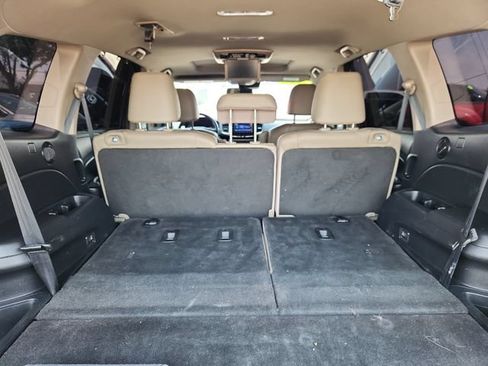 Used 2017 Honda Pilot Touring image 11