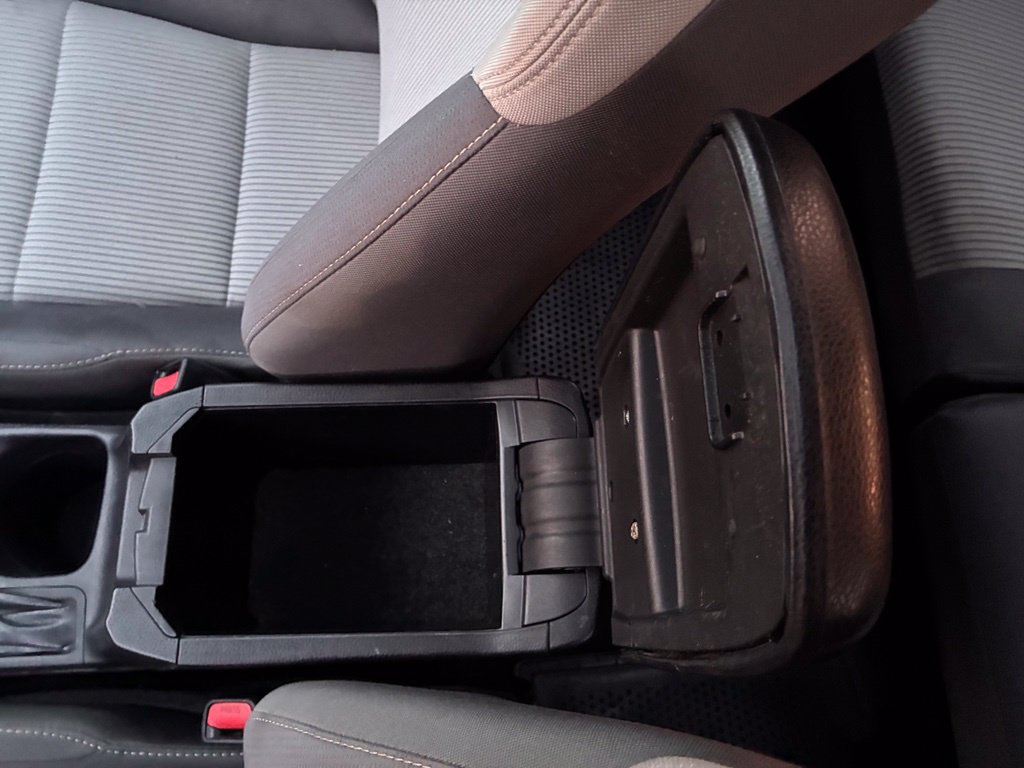 Used 2014 Toyota RAV4 XLE AWD/4WD image 38