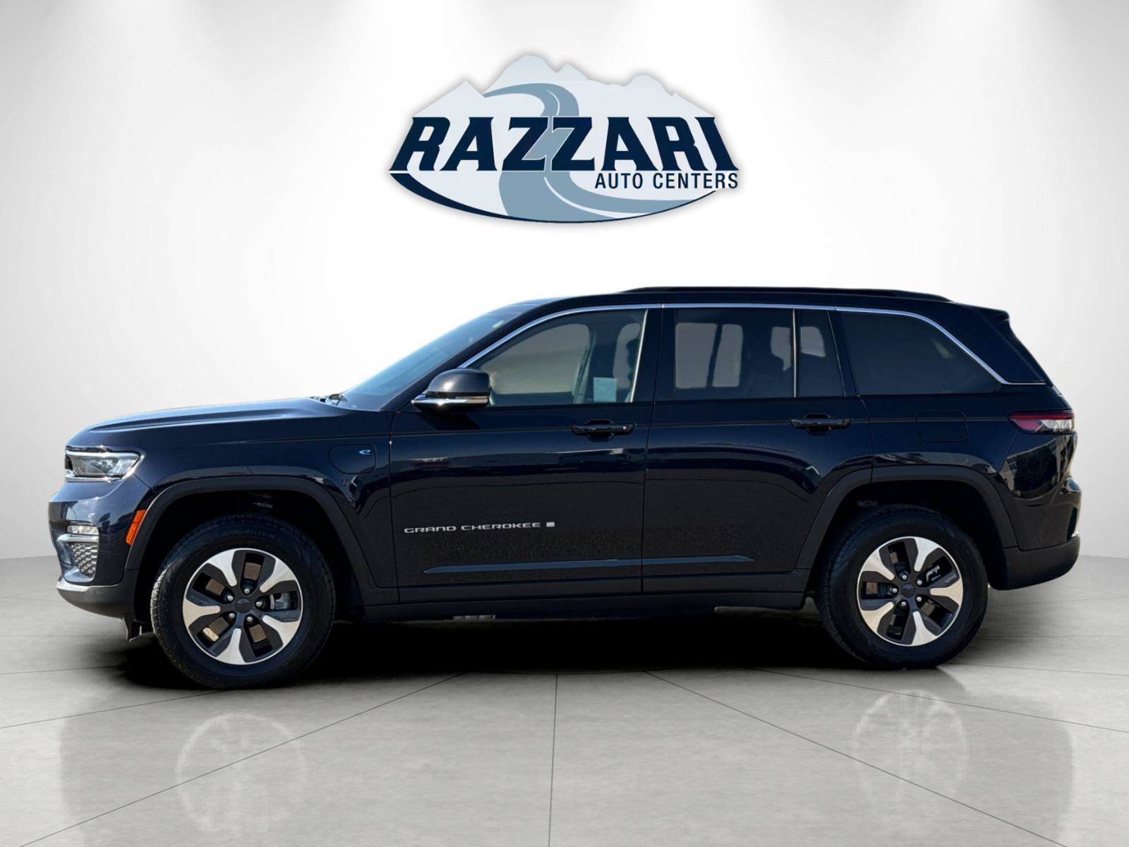 Used 2024 Jeep Grand Cherokee Limited 4xe AWD/4WD image 6
