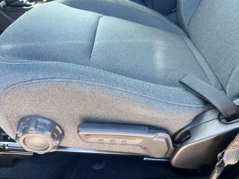 Used 2025 Jeep Wrangler Willys image 20