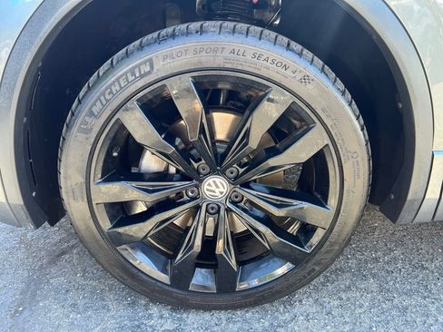 Used 2020 Volkswagen Tiguan SE R-Line AWD/4WD image 9