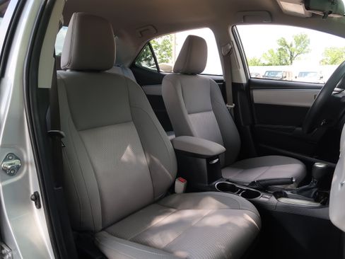 Used 2014 Toyota Corolla LE FWD image 13