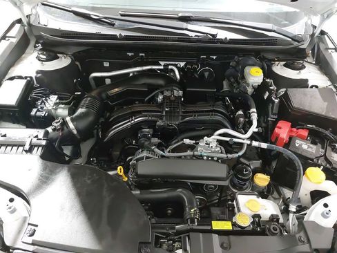 Certified 2025 Subaru Outback Premium w/ Popular Package #1A AWD/4WD image 32