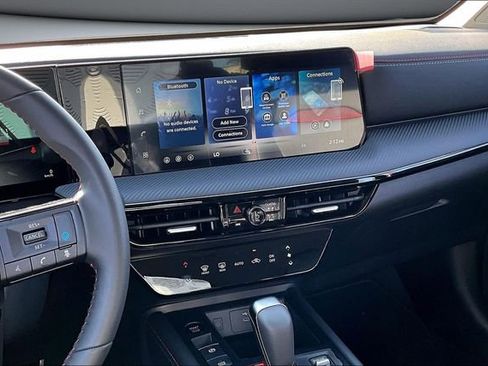 New 2026 Nissan Kicks SR image 6