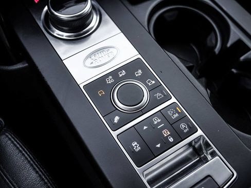 Used 2018 Land Rover Discovery SE AWD/4WD image 34