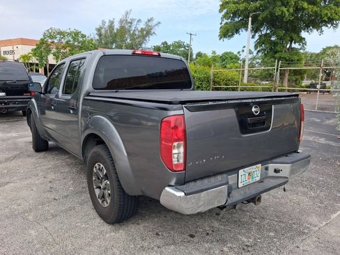 Used 2018 Nissan Frontier SV RWD image 8