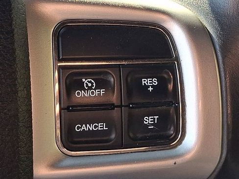 Used 2011 Dodge Grand Caravan R/T FWD image 22