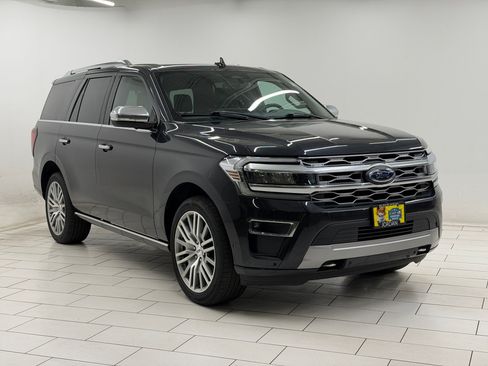 Used 2022 Ford Expedition Platinum AWD/4WD image 6