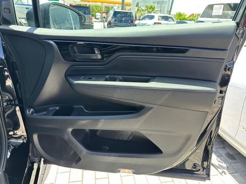 Used 2025 Honda Odyssey Touring image 27