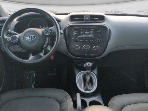 Used 2016 Kia Soul + FWD image 13