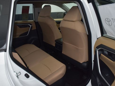 Used 2025 Toyota RAV4 LE image 10